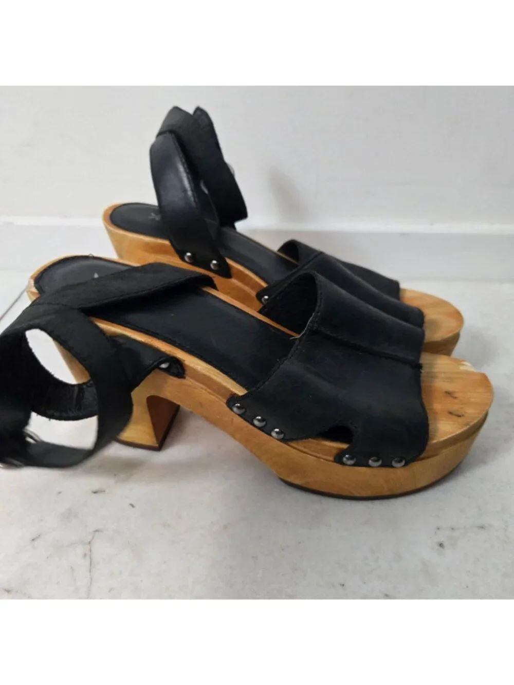 Frye Women's Size 9.5 Zelda Seam Black Leather Wooden Platform Sandals Chunky